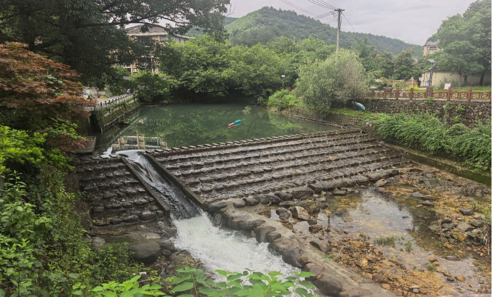 图3为“天目月乡”漂流产业河段