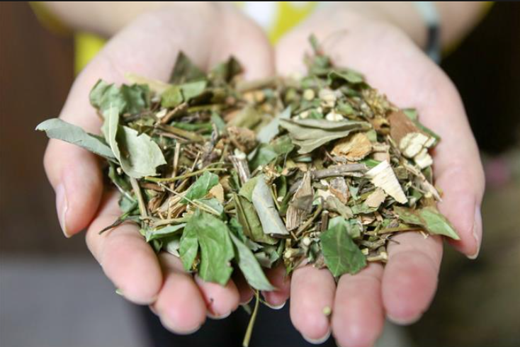 图2 端午茶(图片转自新华网)