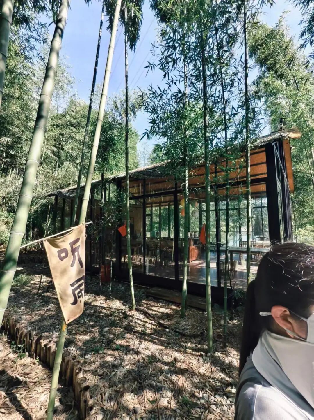 图为实践团拍摄的闹咖啡
