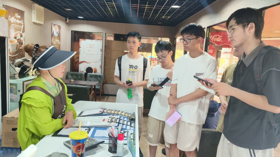 图4为团队采访经营者调查庭院痛点