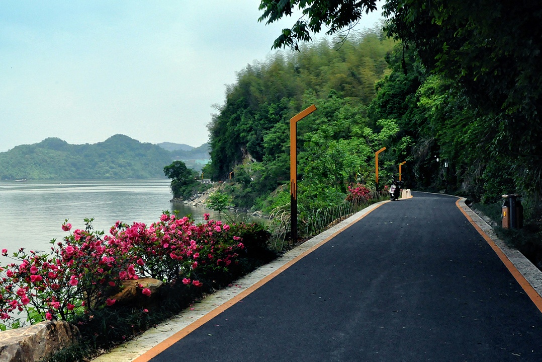 青山湖美丽的风景