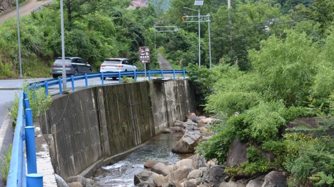 汤家山观景平台周围水域