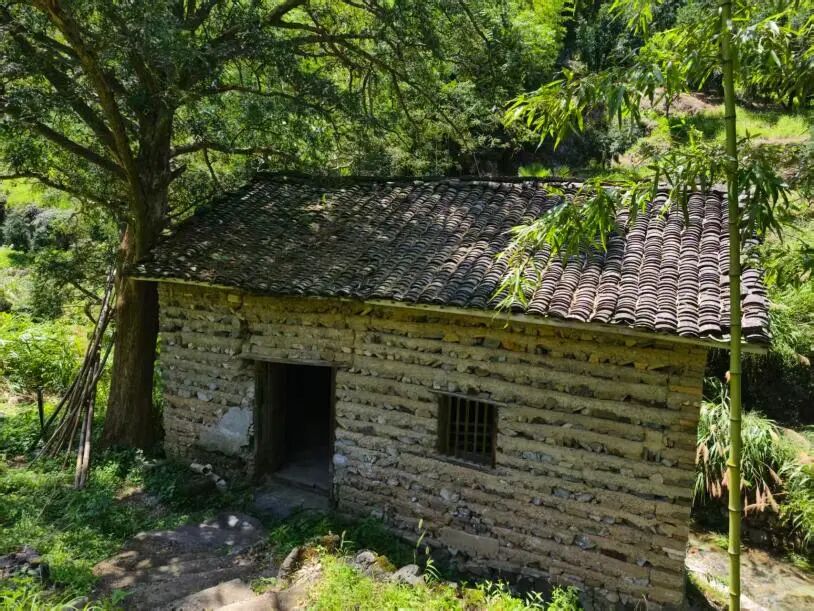 图为徒步休息区